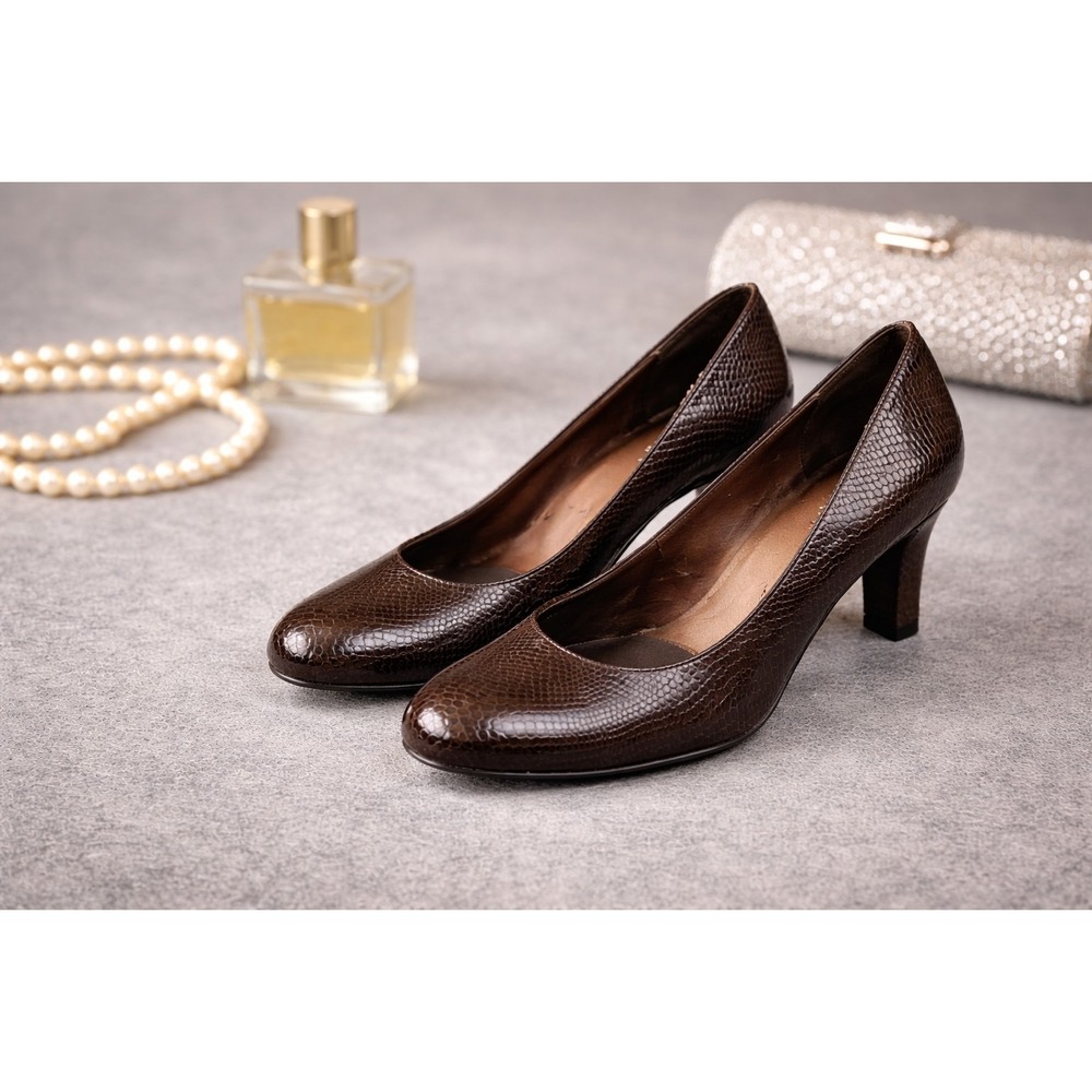 Vaneli Vero Cuoio Snake Embossed Iridescent Brown Leather Heel Pumps Size 8M